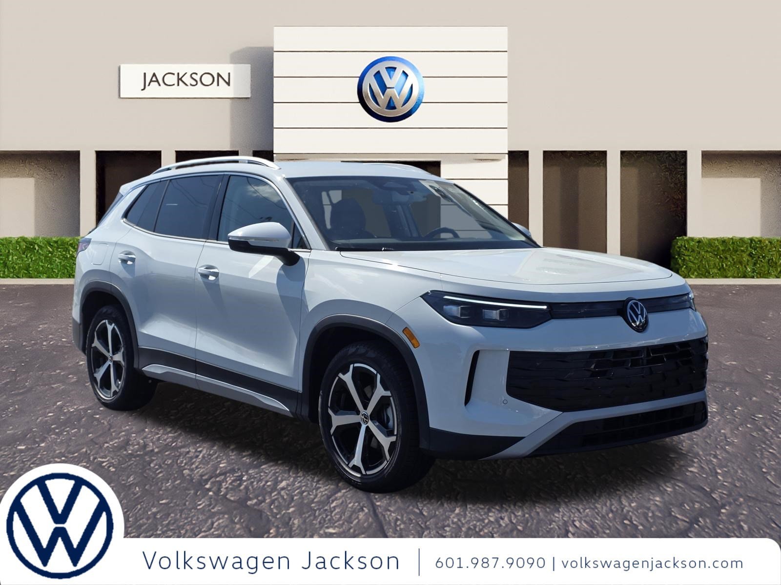 2026 Volkswagen Tiguan 2.0T SE's photo