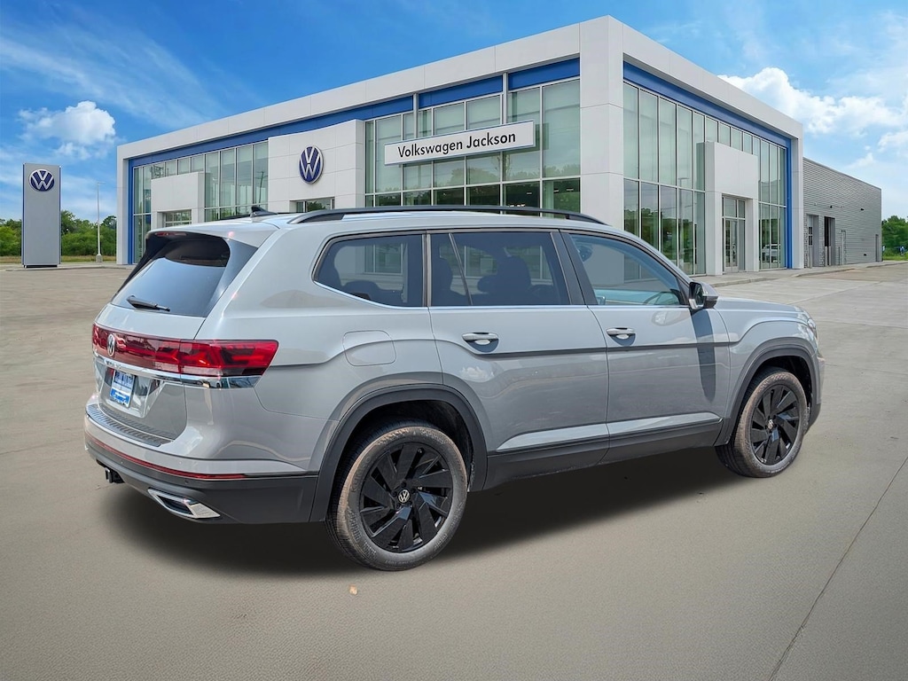 New 2026 Volkswagen Atlas SE w/Technology SUV
