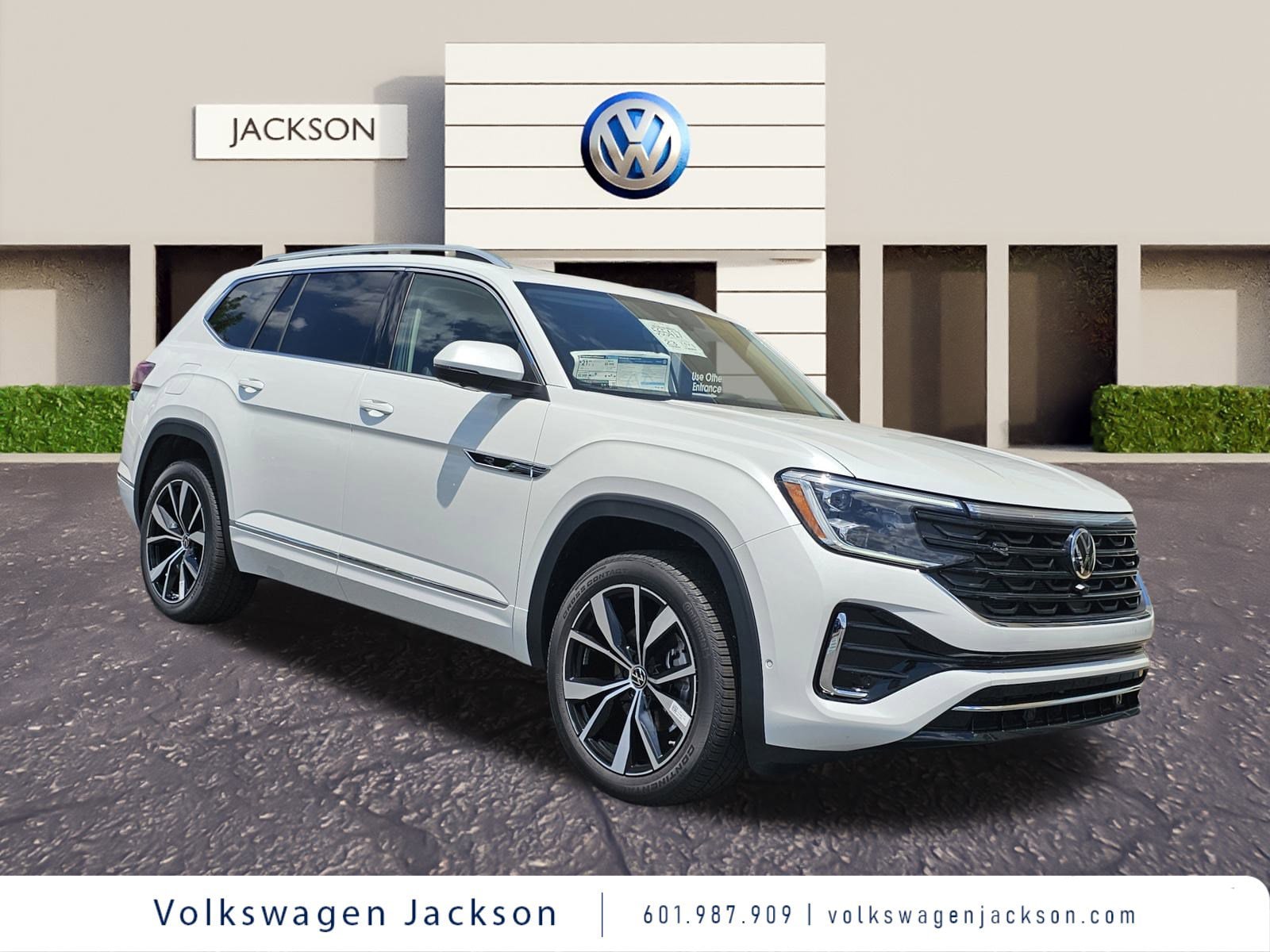 2025 Volkswagen Atlas SEL Premium R-Line's photo