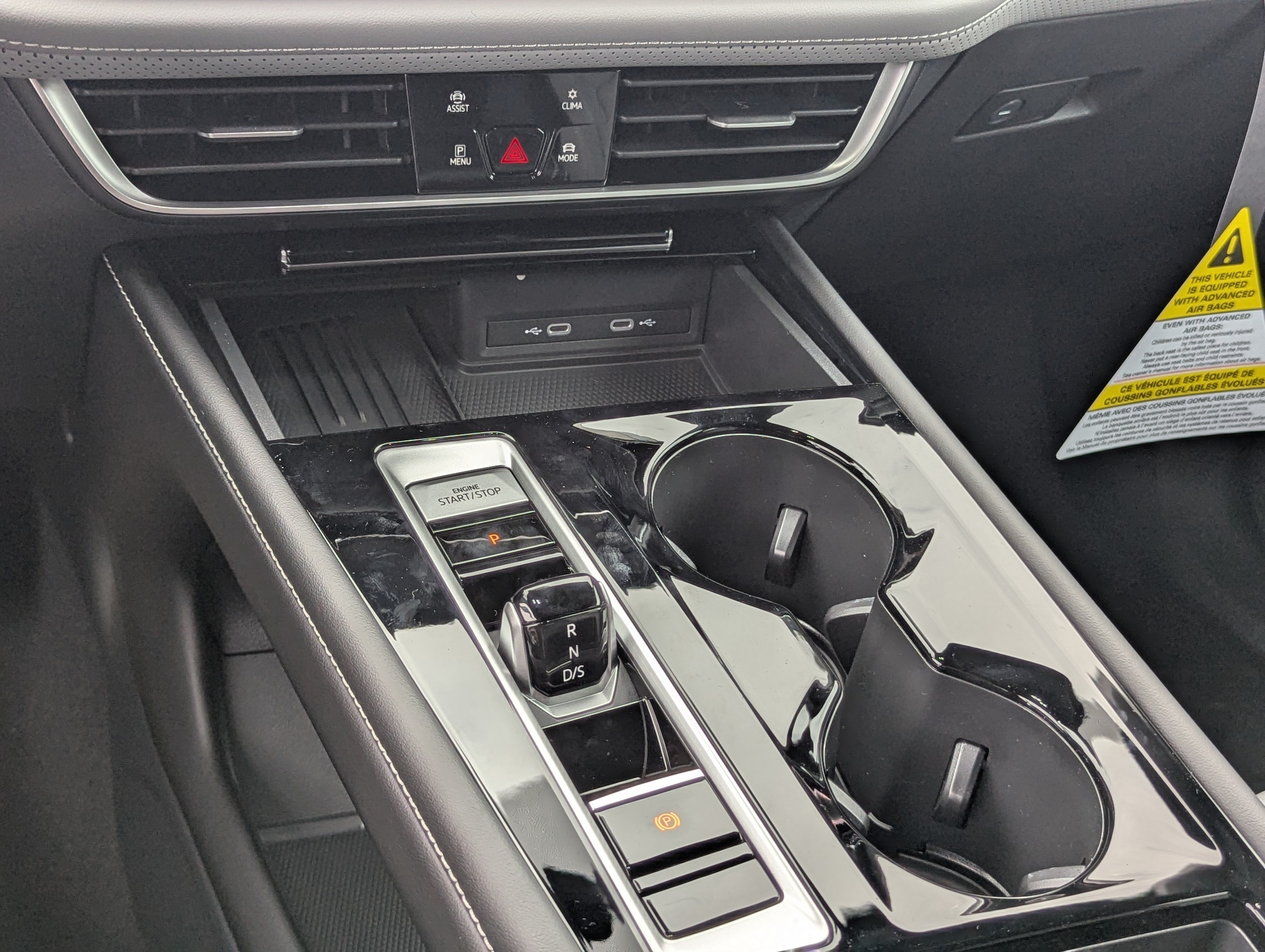 2026 Volkswagen Atlas Cross Sport SEL R-LINE - Photo 18