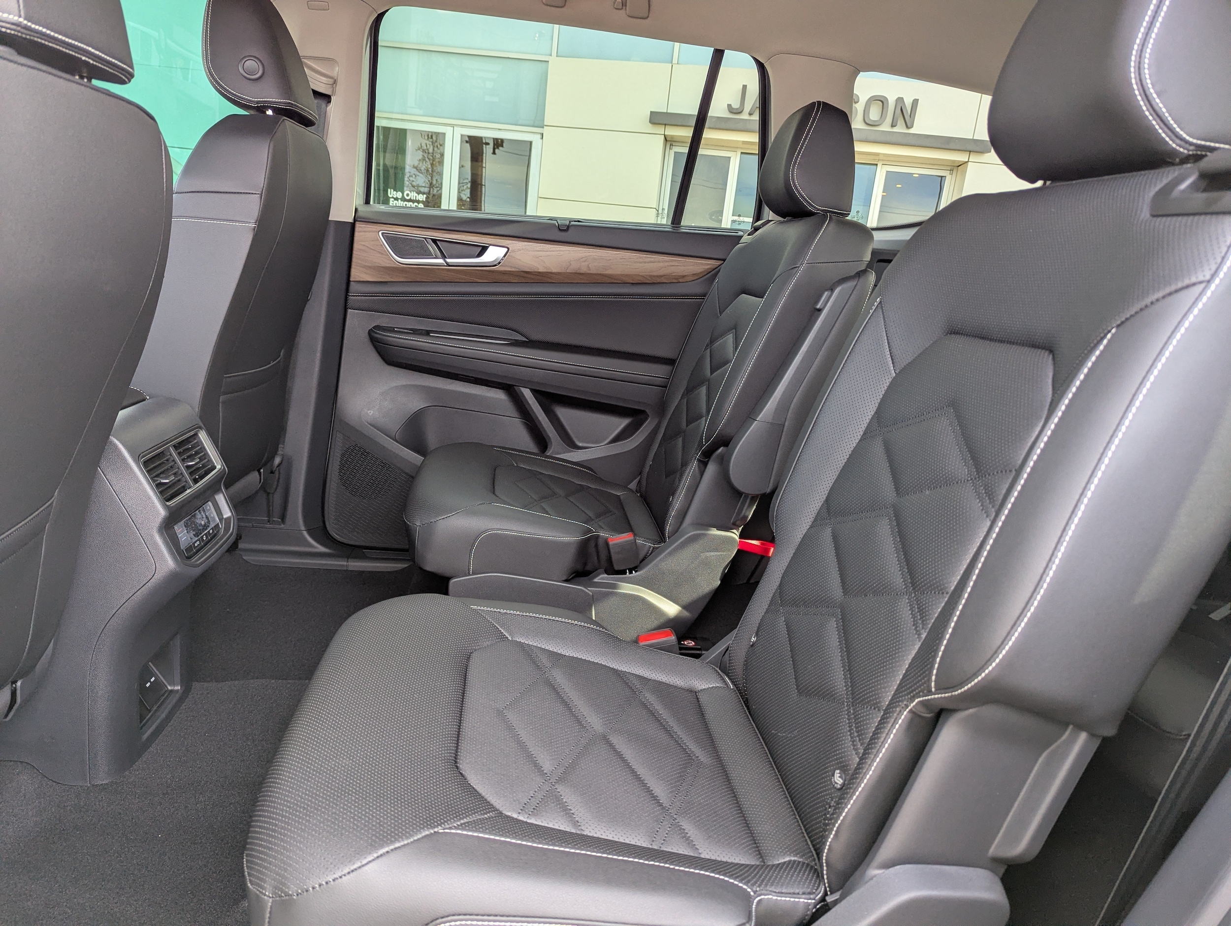 2026 Volkswagen Atlas SE w/Tech - Photo 17