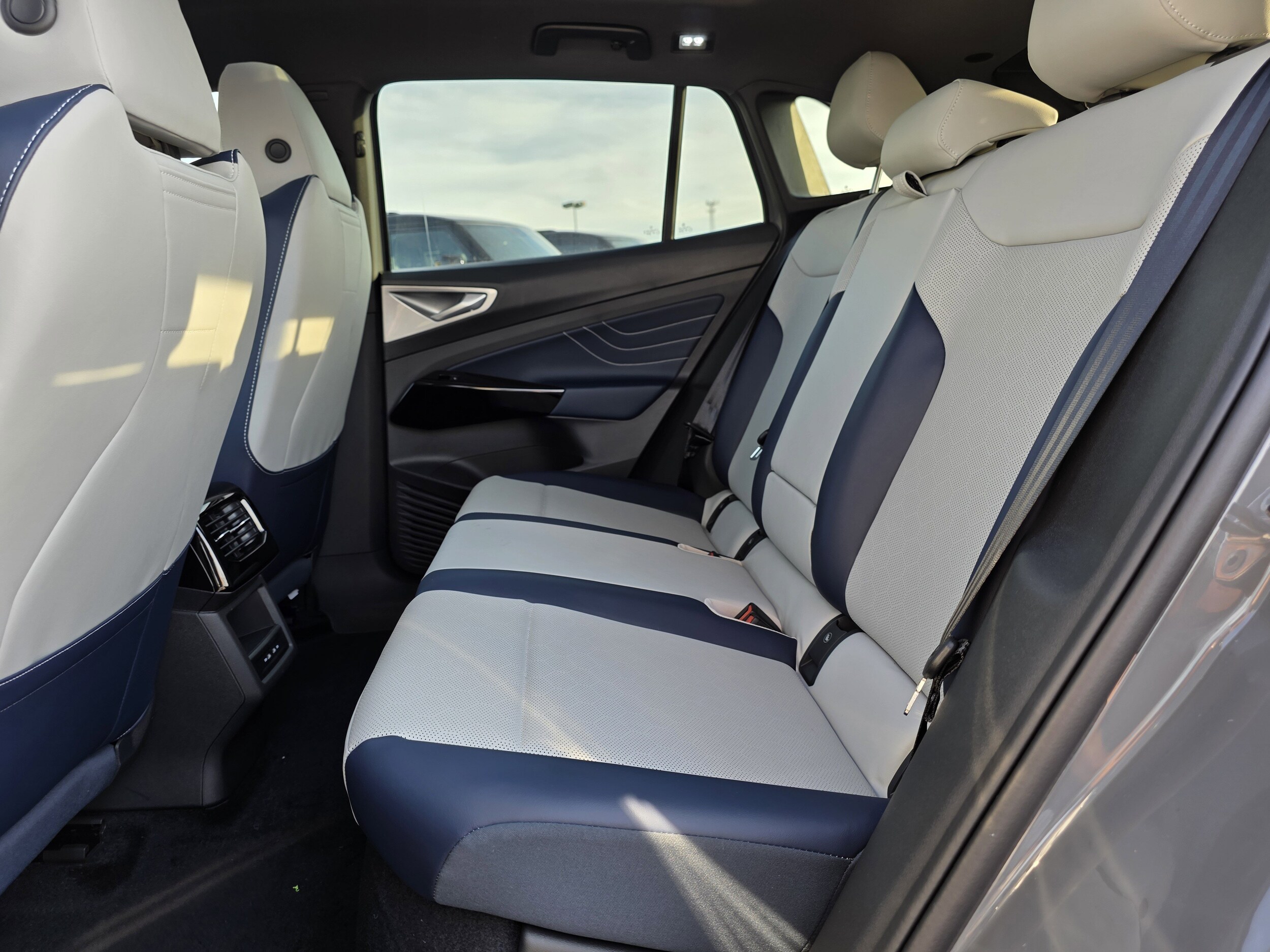 2025 Volkswagen ID.4 PRO S - Photo 19