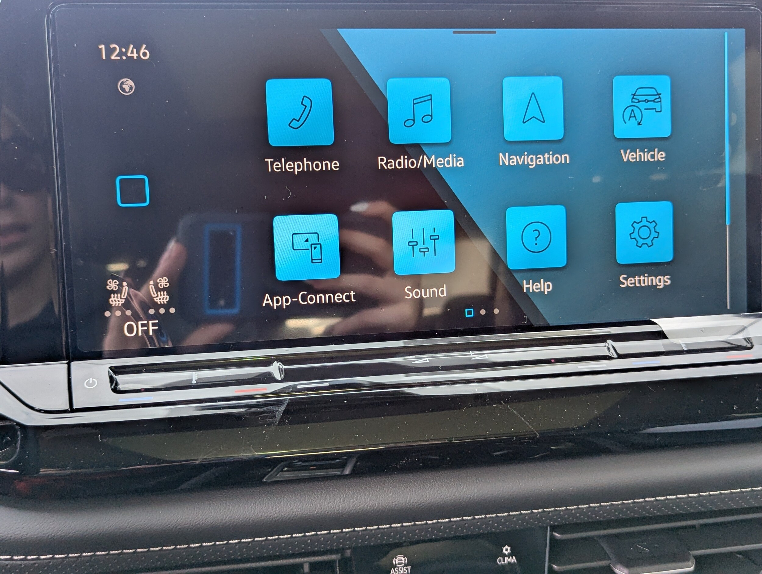 2026 Volkswagen Atlas SE w/Tech - Photo 7