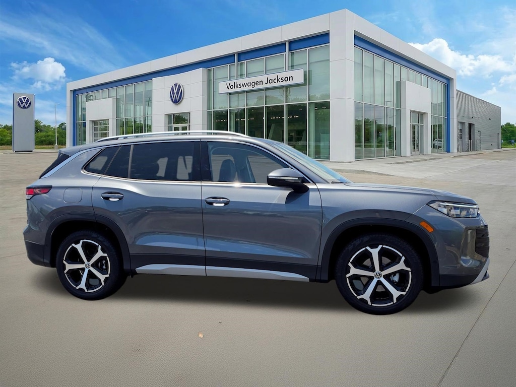 New 2026 Volkswagen Tiguan 2.0T SE SUV