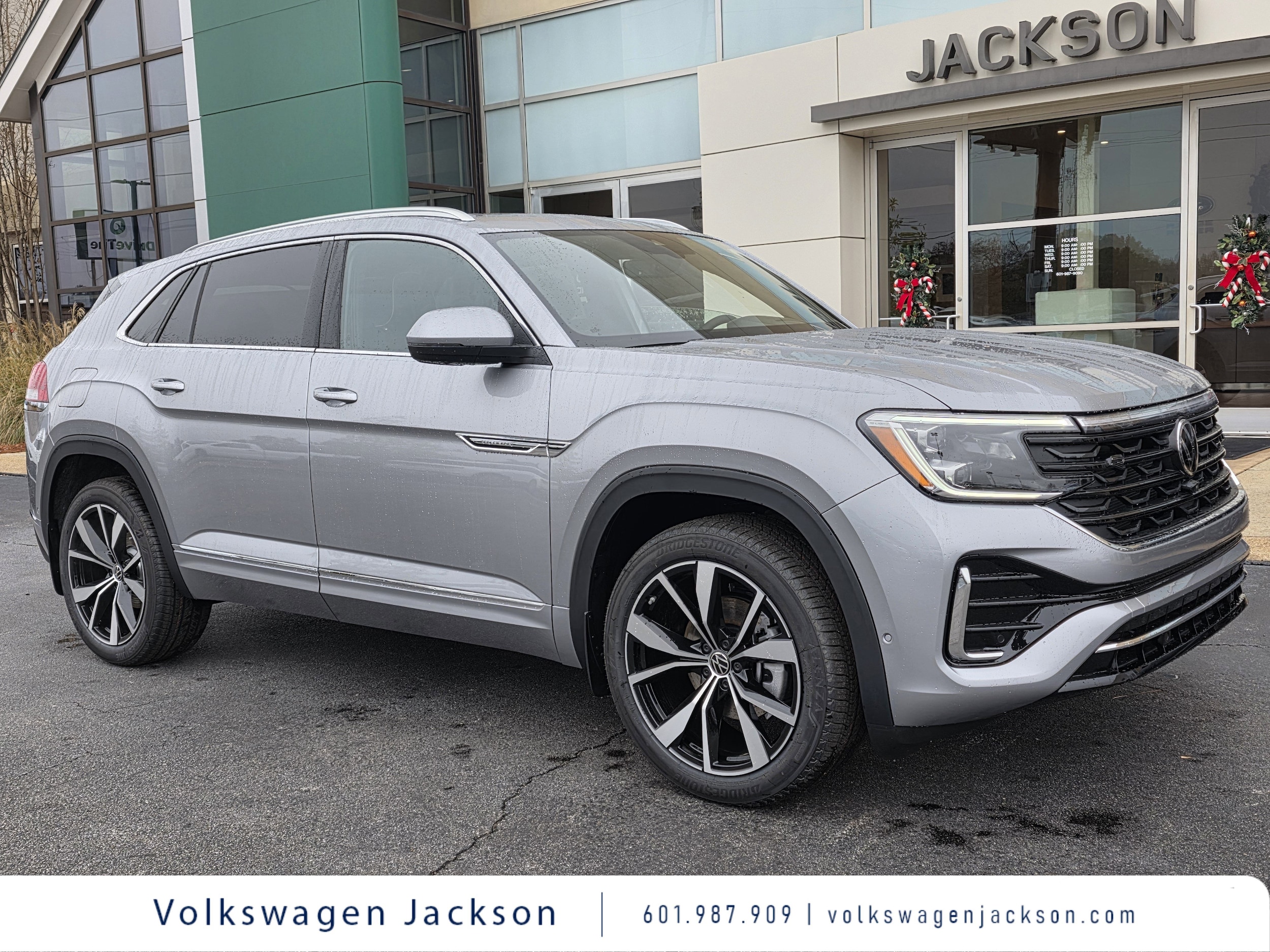 2026 Volkswagen Atlas Cross Sport SEL Premium R-LINE's photo