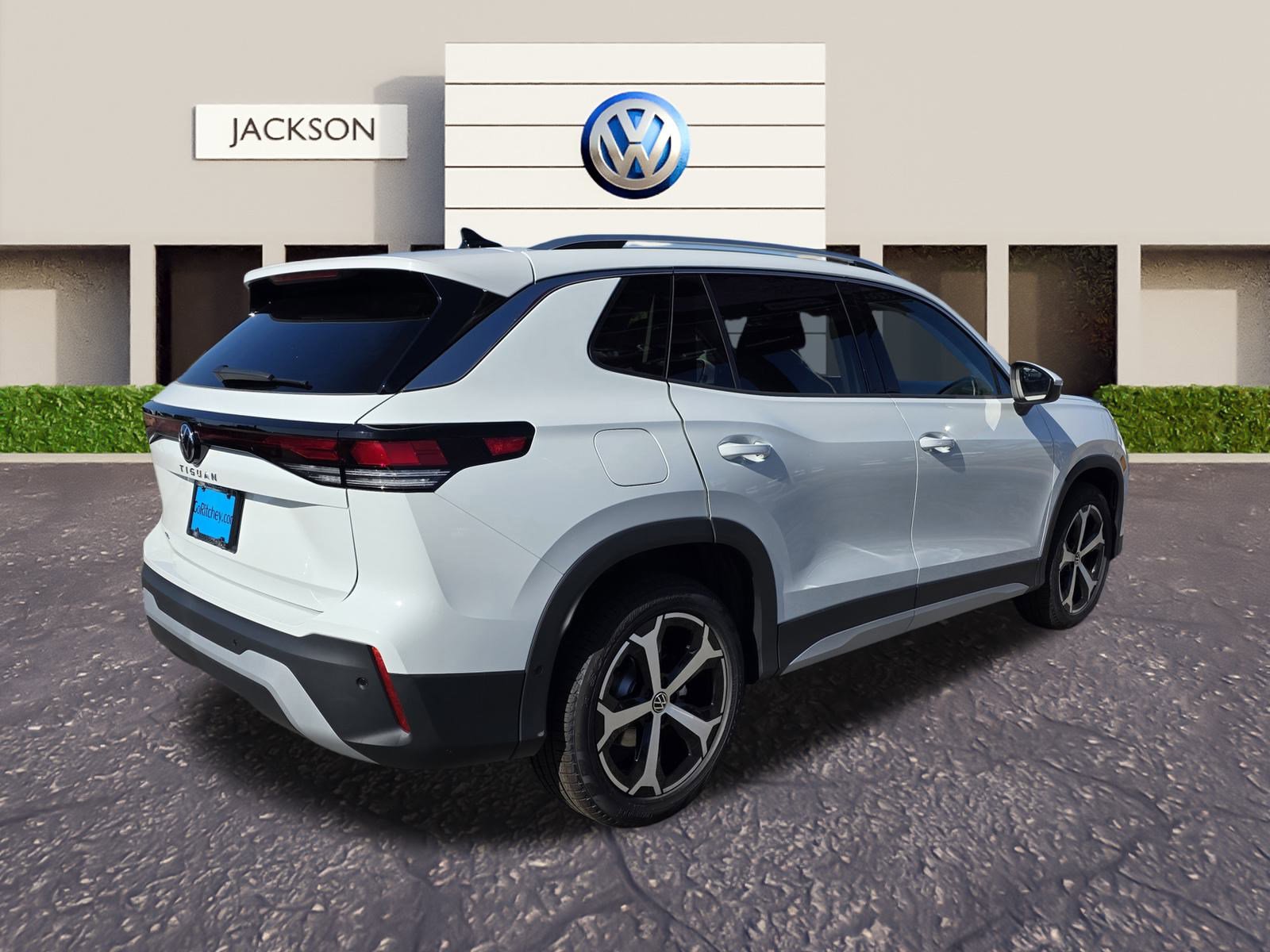 2025 Volkswagen Tiguan SE photo 3