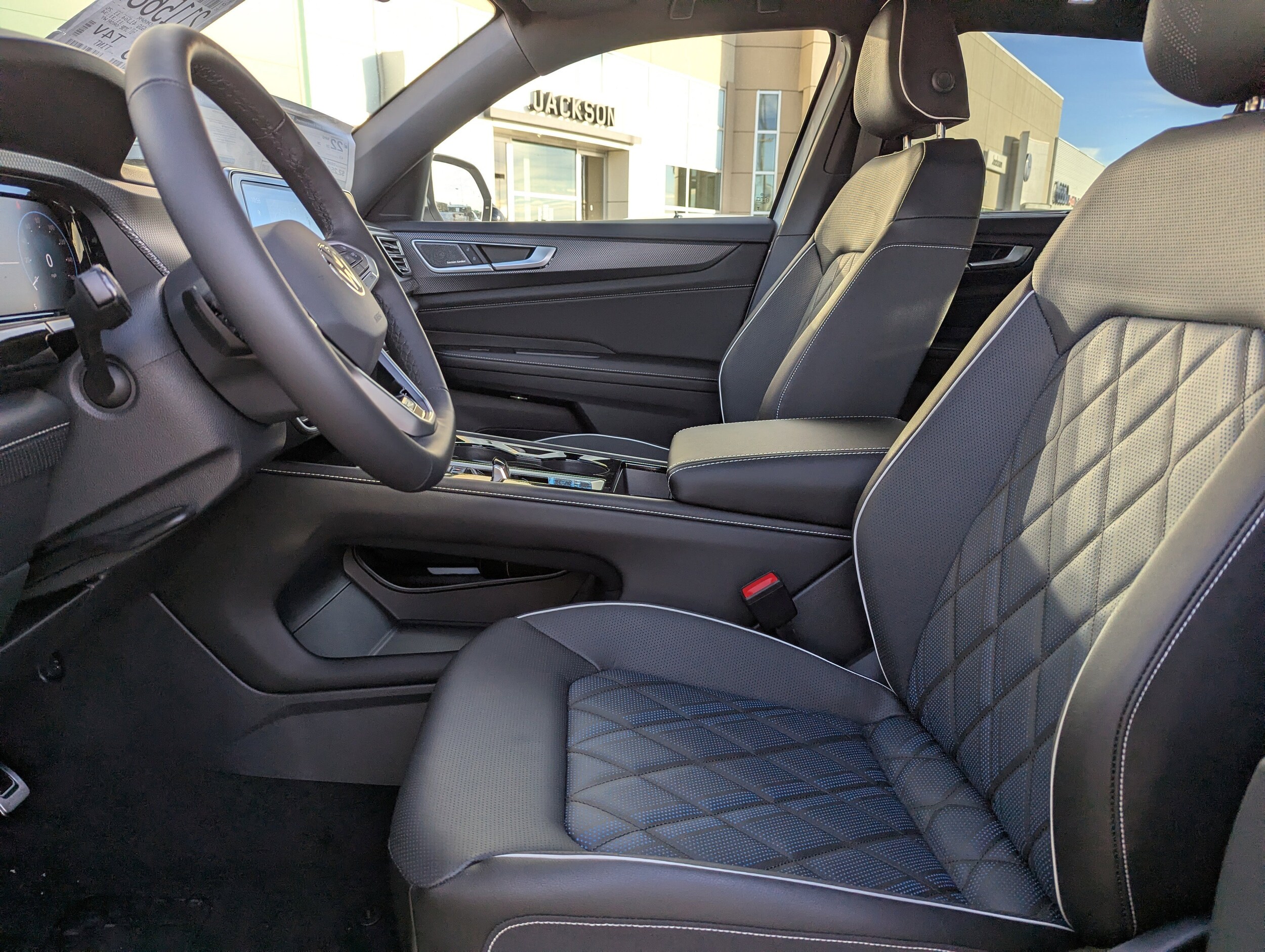 2026 Volkswagen Atlas Cross Sport SEL Premium R-LINE - Photo 11