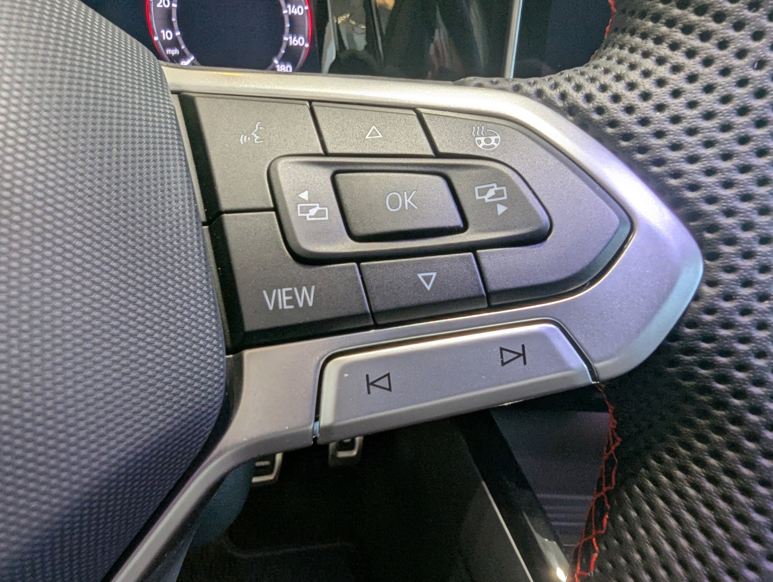 2026 Volkswagen Golf GTI SE - Photo 19