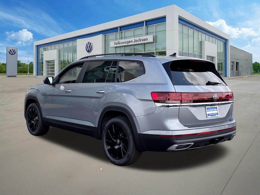 New 2026 Volkswagen Atlas SE w/Technology SUV