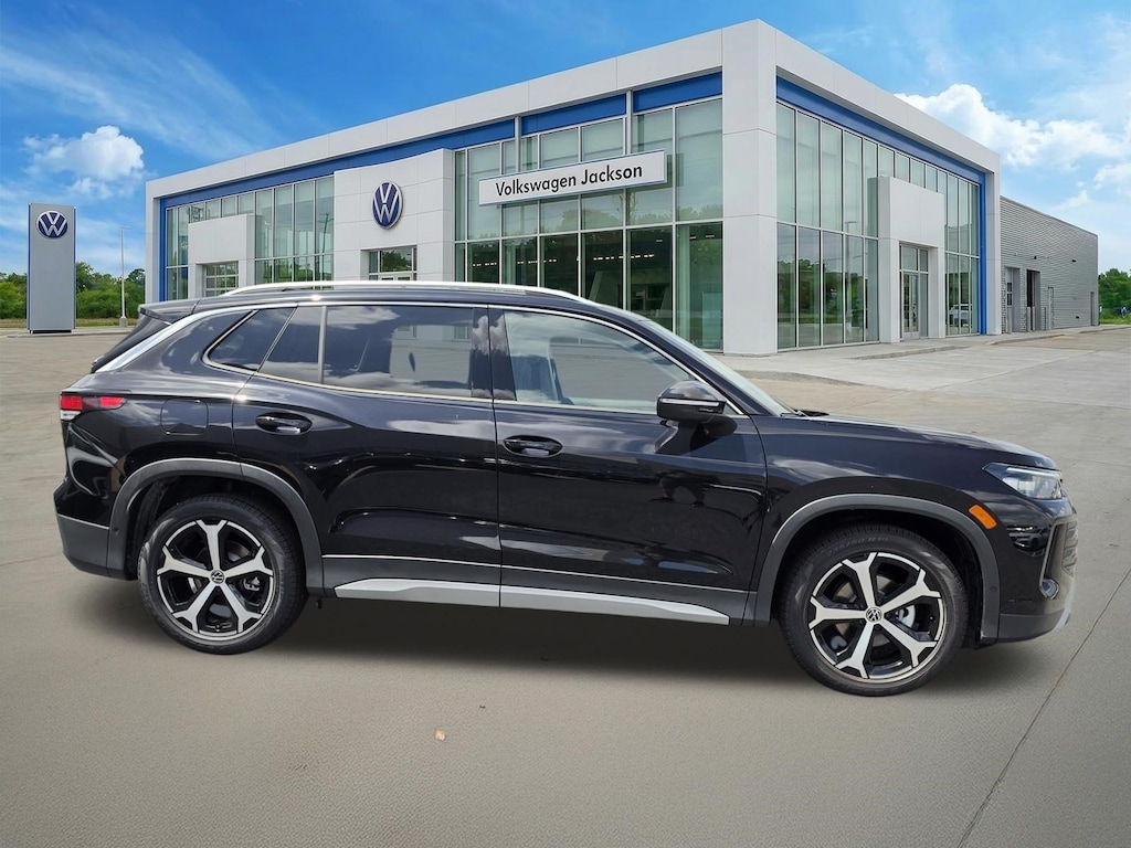 New 2026 Volkswagen Tiguan 2.0T SE SUV