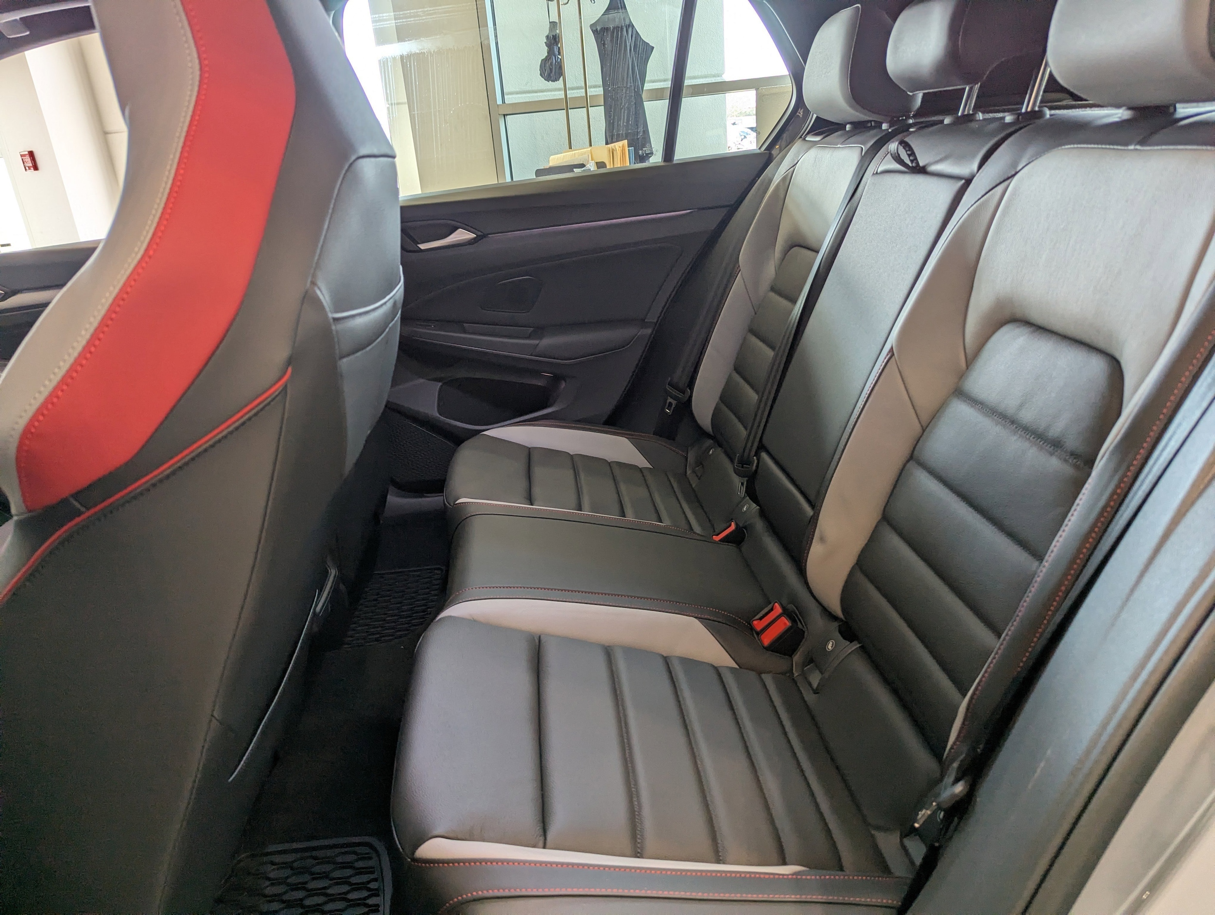 2026 Volkswagen Golf GTI SE - Photo 14