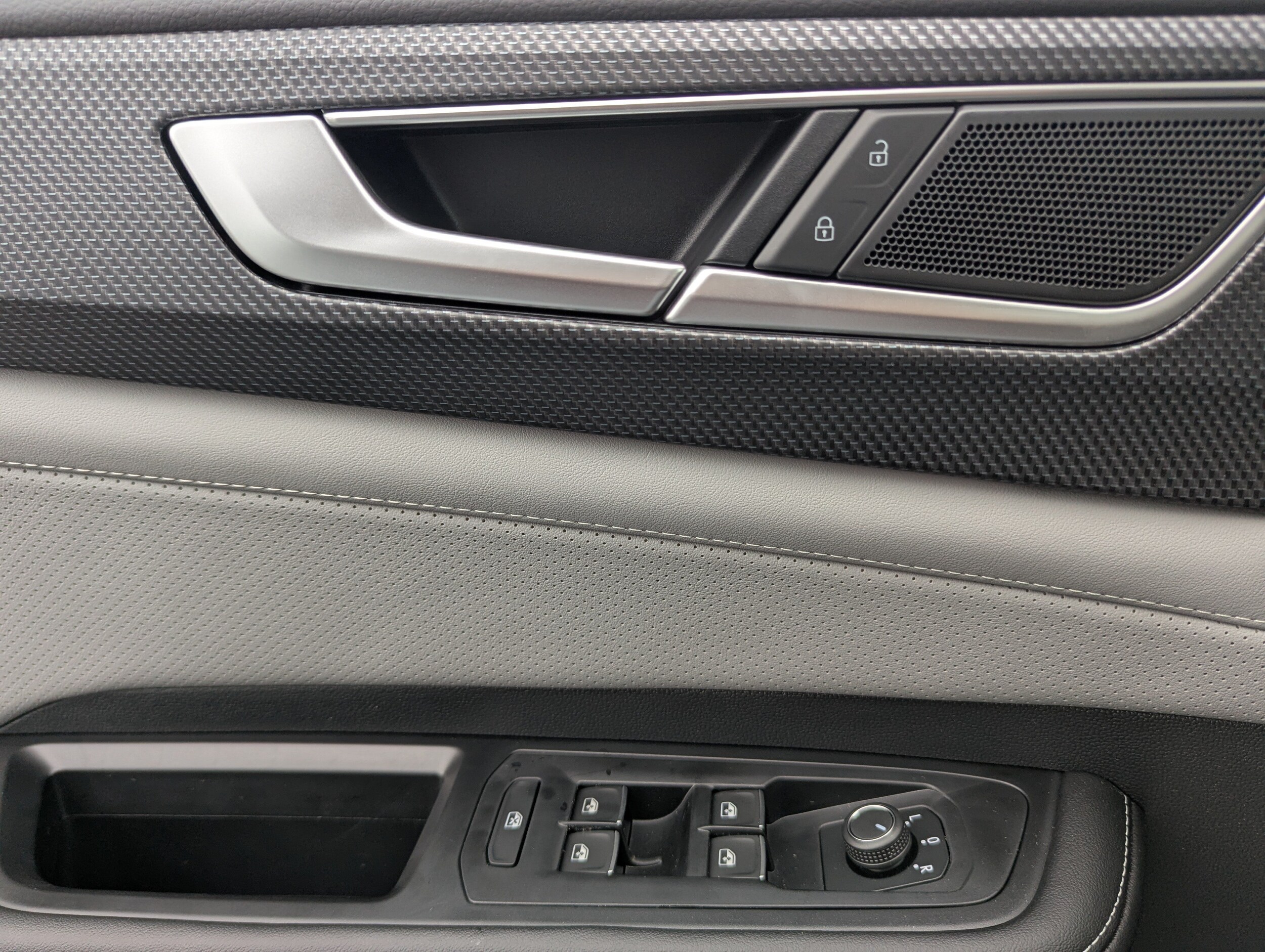 2026 Volkswagen Atlas Cross Sport SEL R-LINE - Photo 15