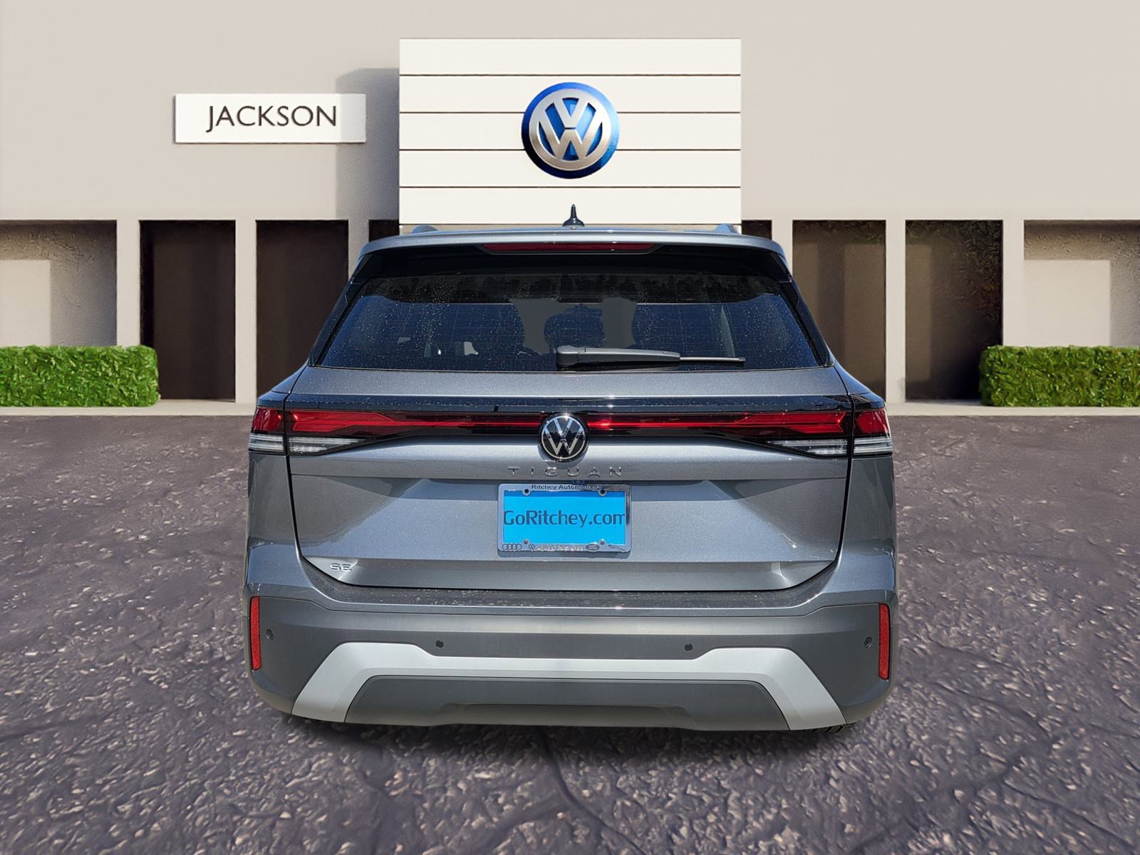2025 Volkswagen Tiguan SE photo 4