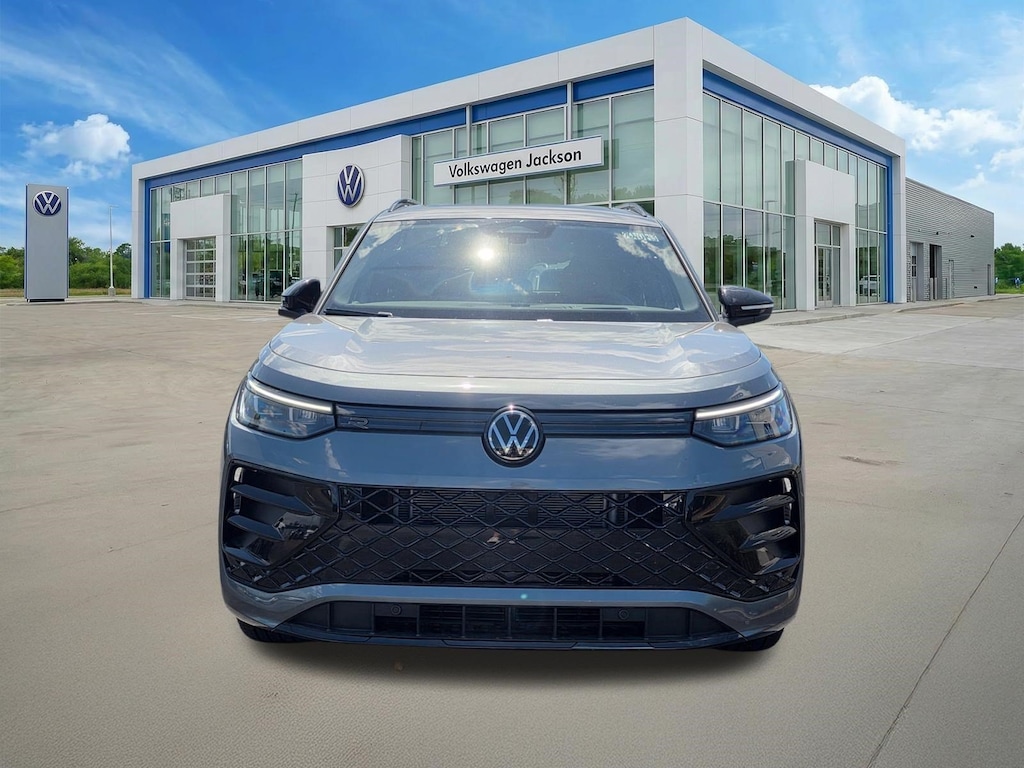 New 2026 Volkswagen Tiguan 2.0T SE R-Line Black SUV