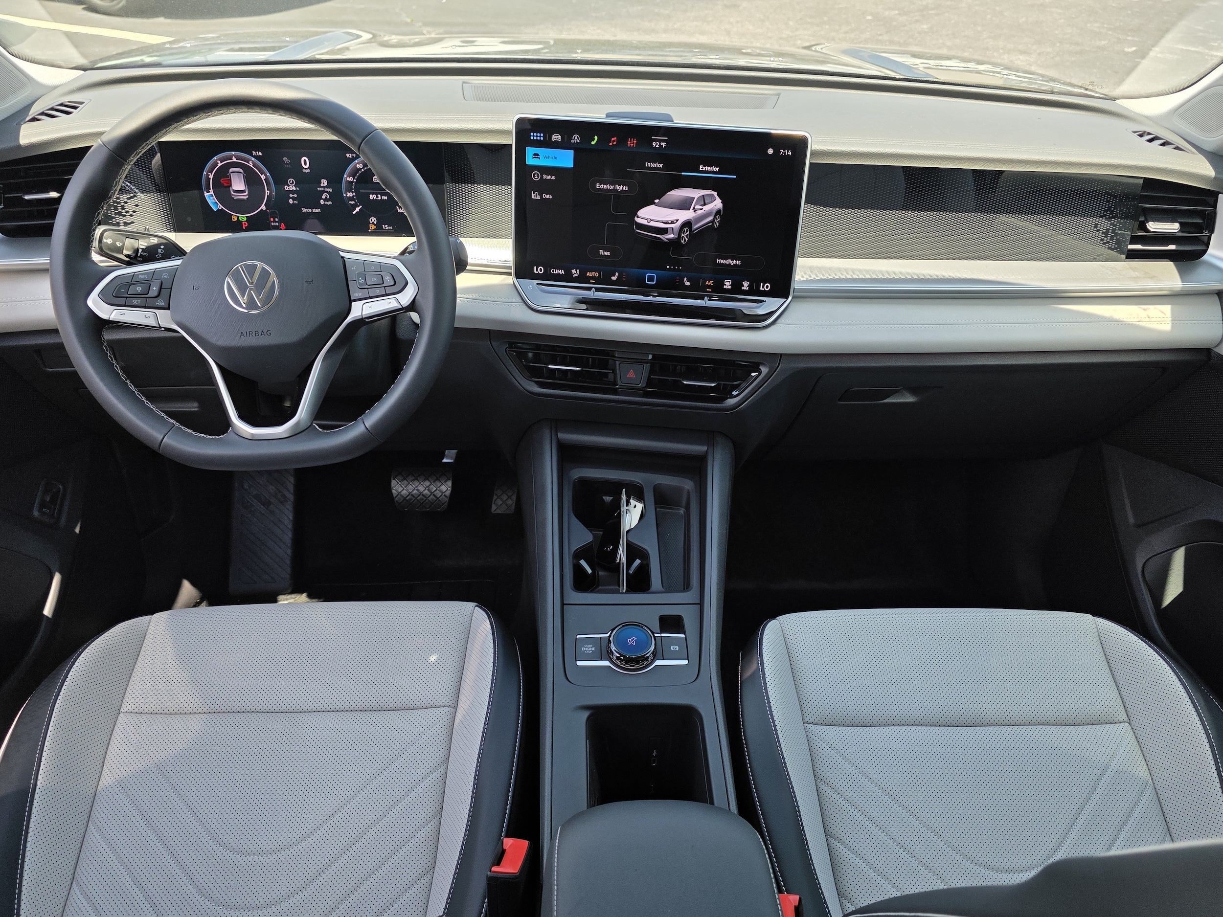 2026 Volkswagen Tiguan SE - Photo 8