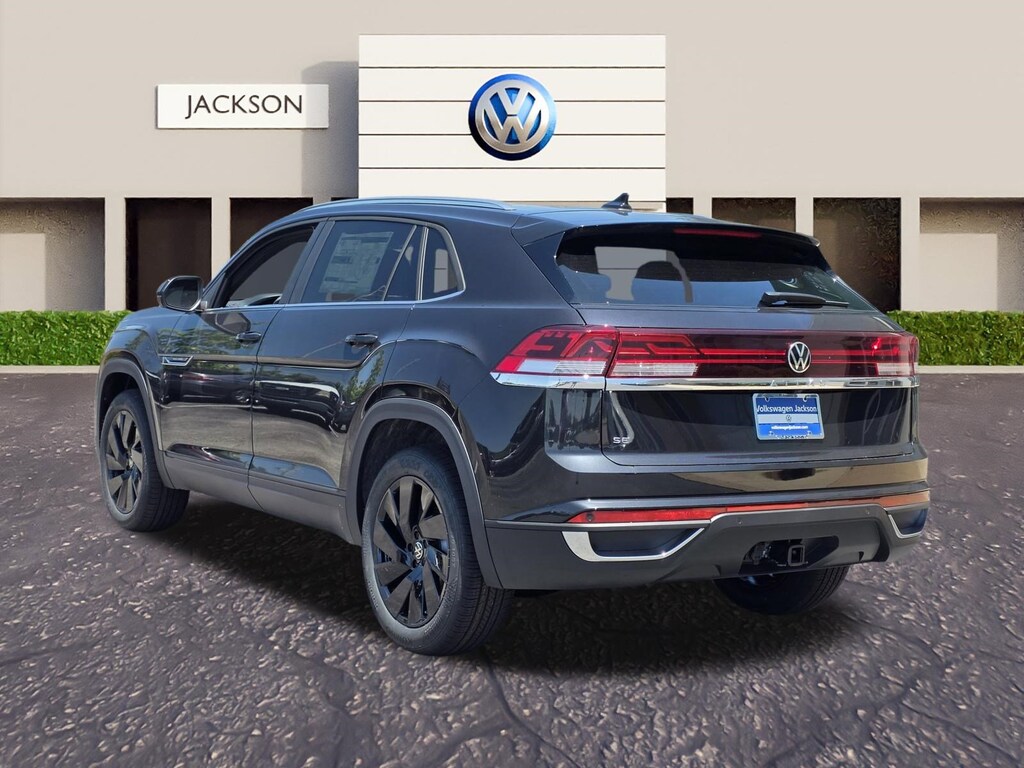 New 2026 Volkswagen Atlas Cross Sport 2.0T SE w/Technology SUV
