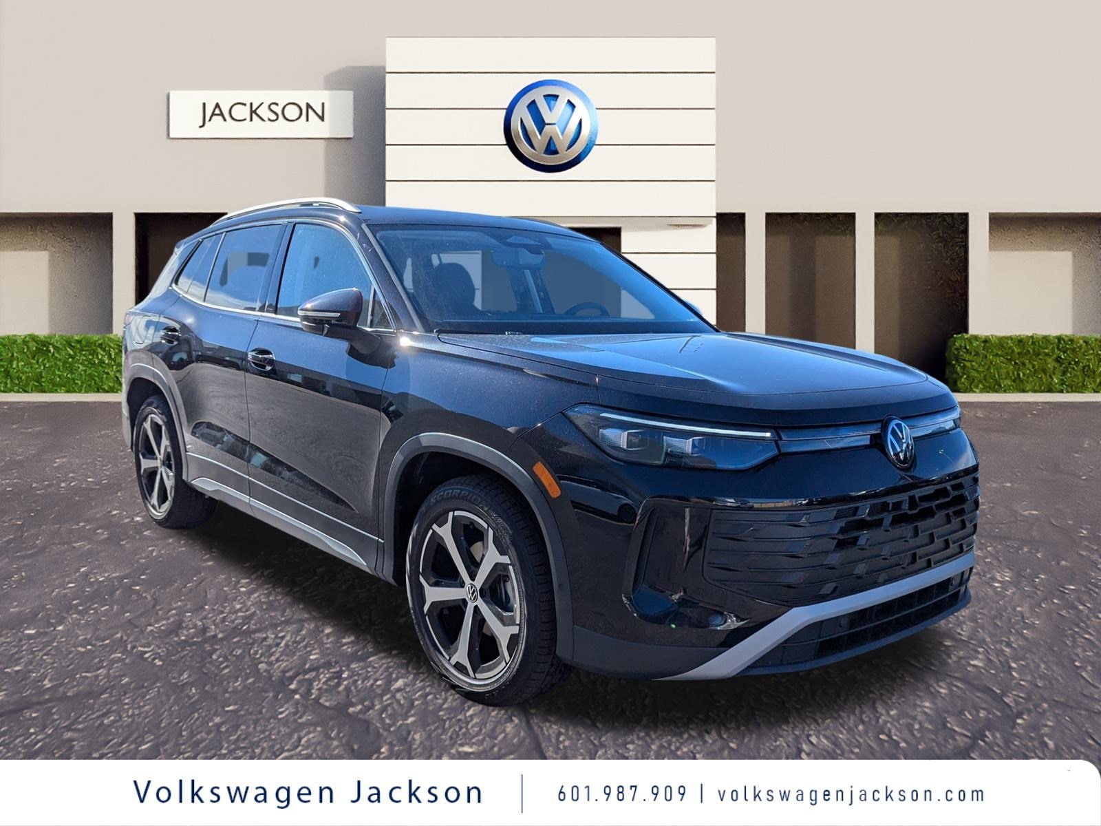 2026 Volkswagen Tiguan SE's photo