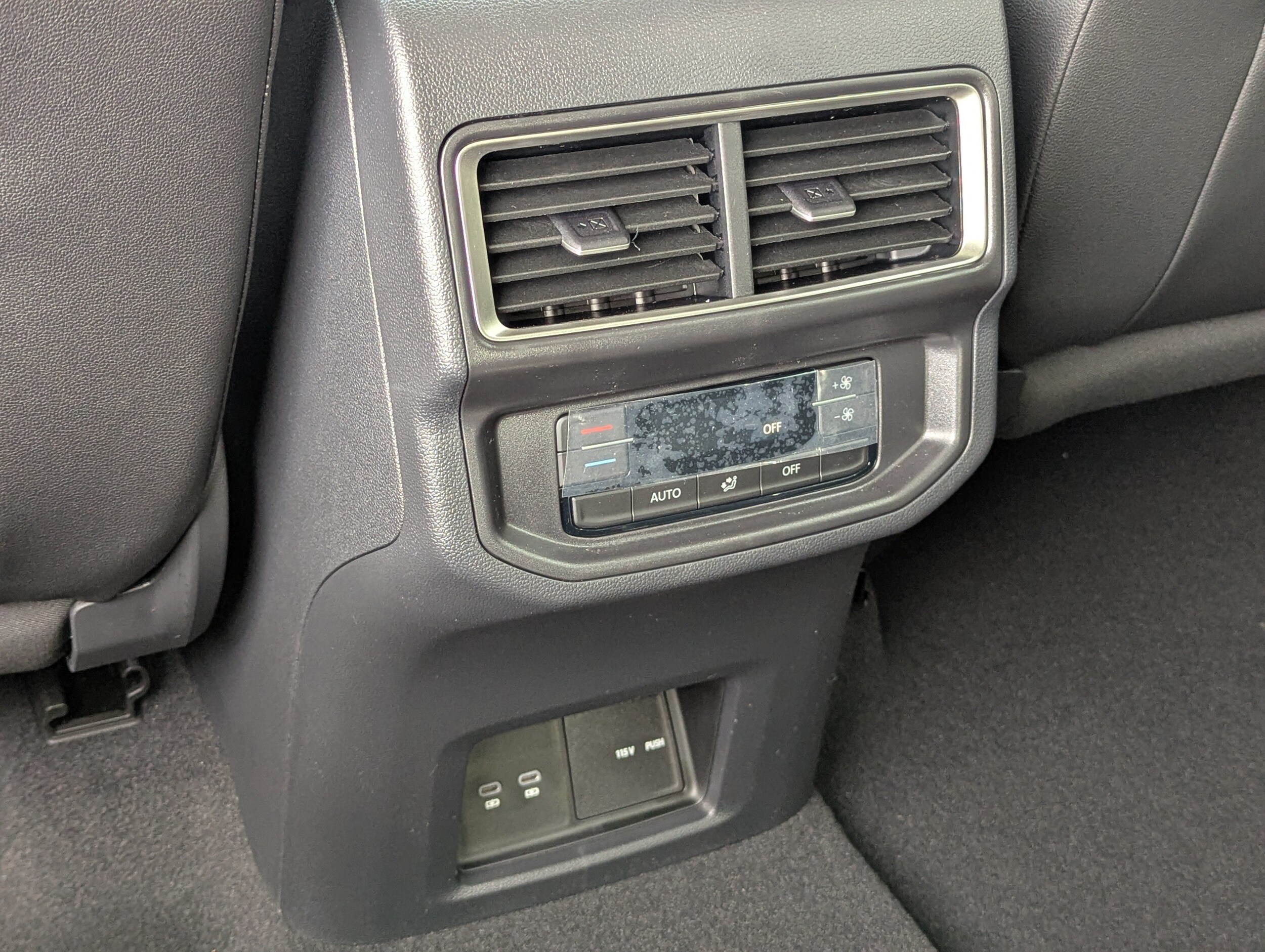 2026 Volkswagen Atlas SE w/Tech - Photo 18