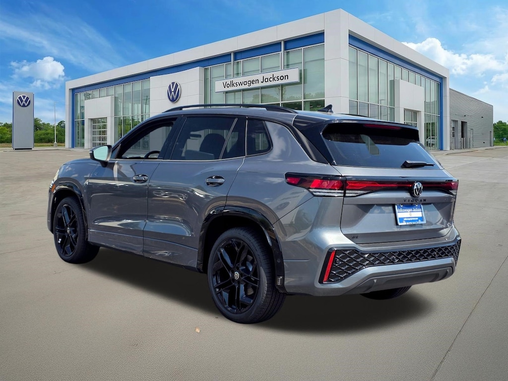 New 2026 Volkswagen Tiguan 2.0T SE R-Line Black SUV
