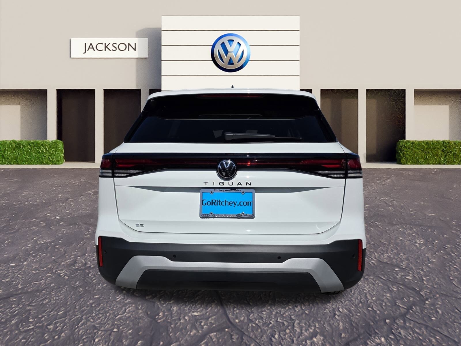 2025 Volkswagen Tiguan SE photo 4