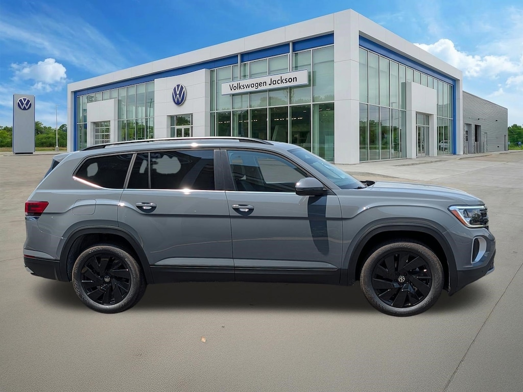New 2026 Volkswagen Atlas SE w/Technology SUV