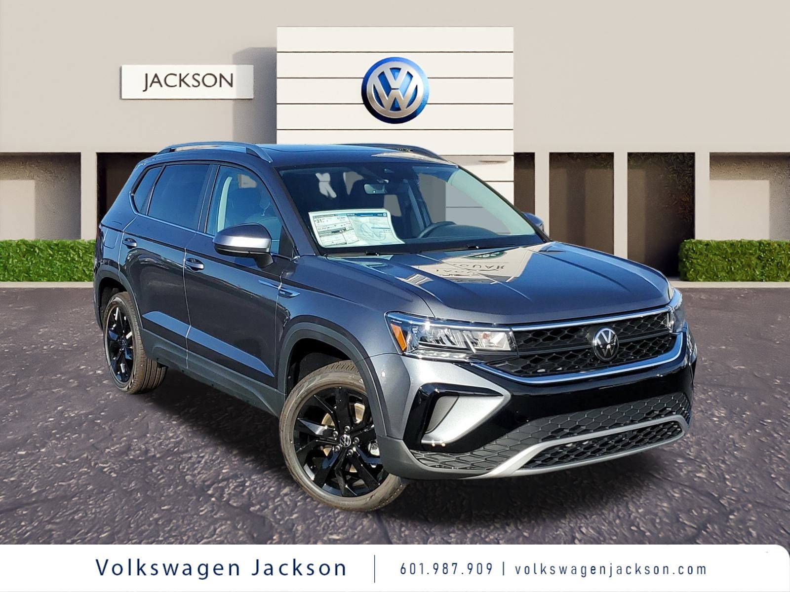 2024 Volkswagen Taos SE's photo