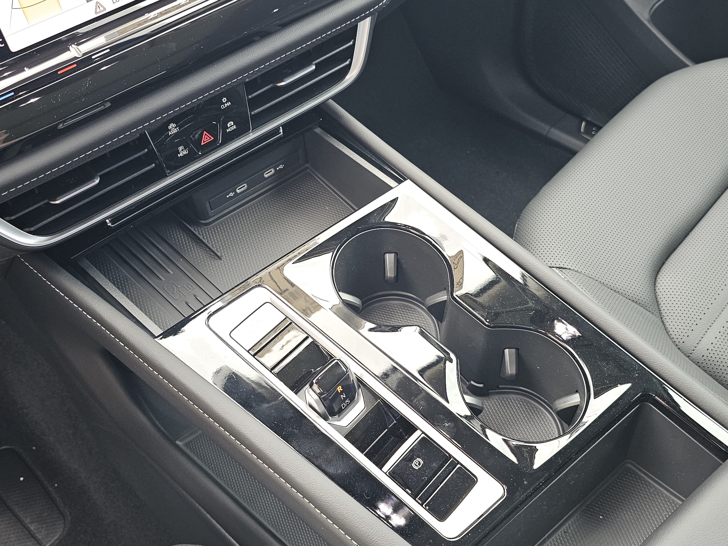 2025 Volkswagen Atlas SEL - Photo 21