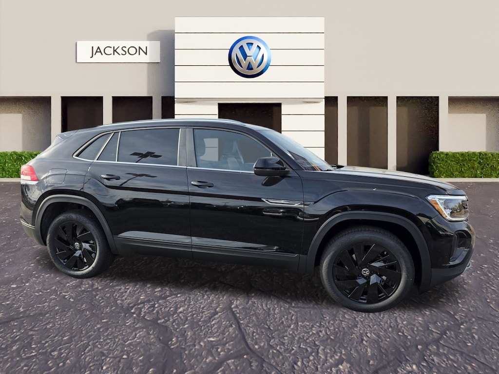 New 2026 Volkswagen Atlas Cross Sport 2.0T SE w/Technology SUV