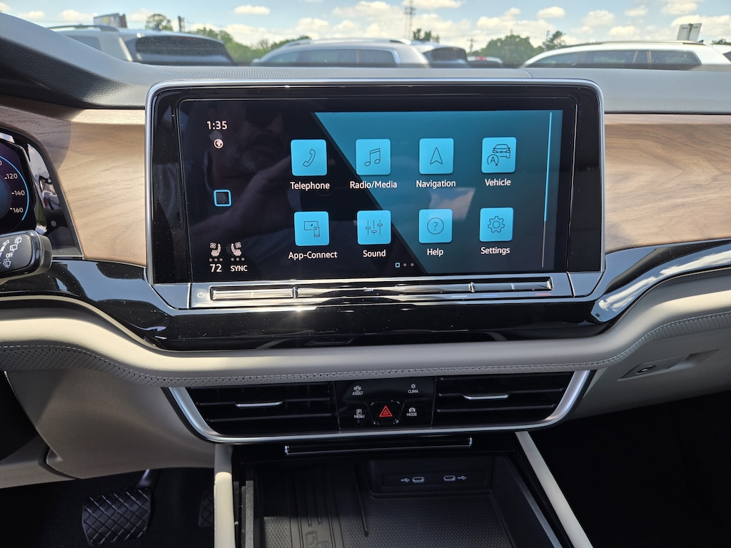 New 2026 Volkswagen Atlas SE w/Technology SUV