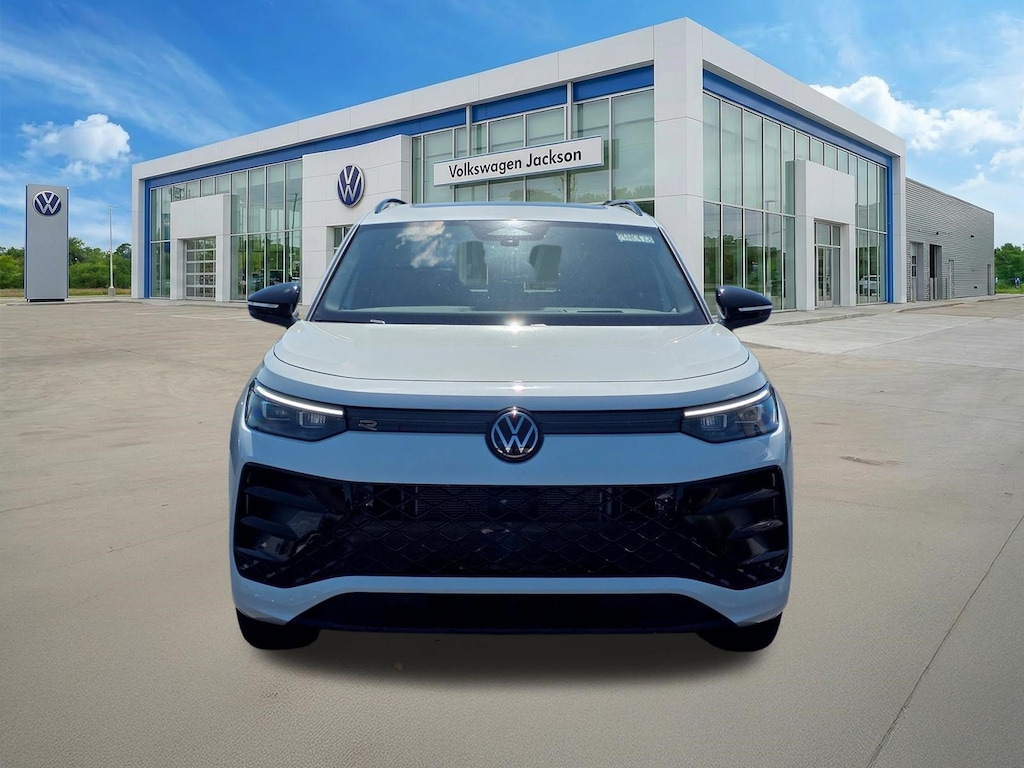 New 2026 Volkswagen Tiguan SE R-Line Black SUV