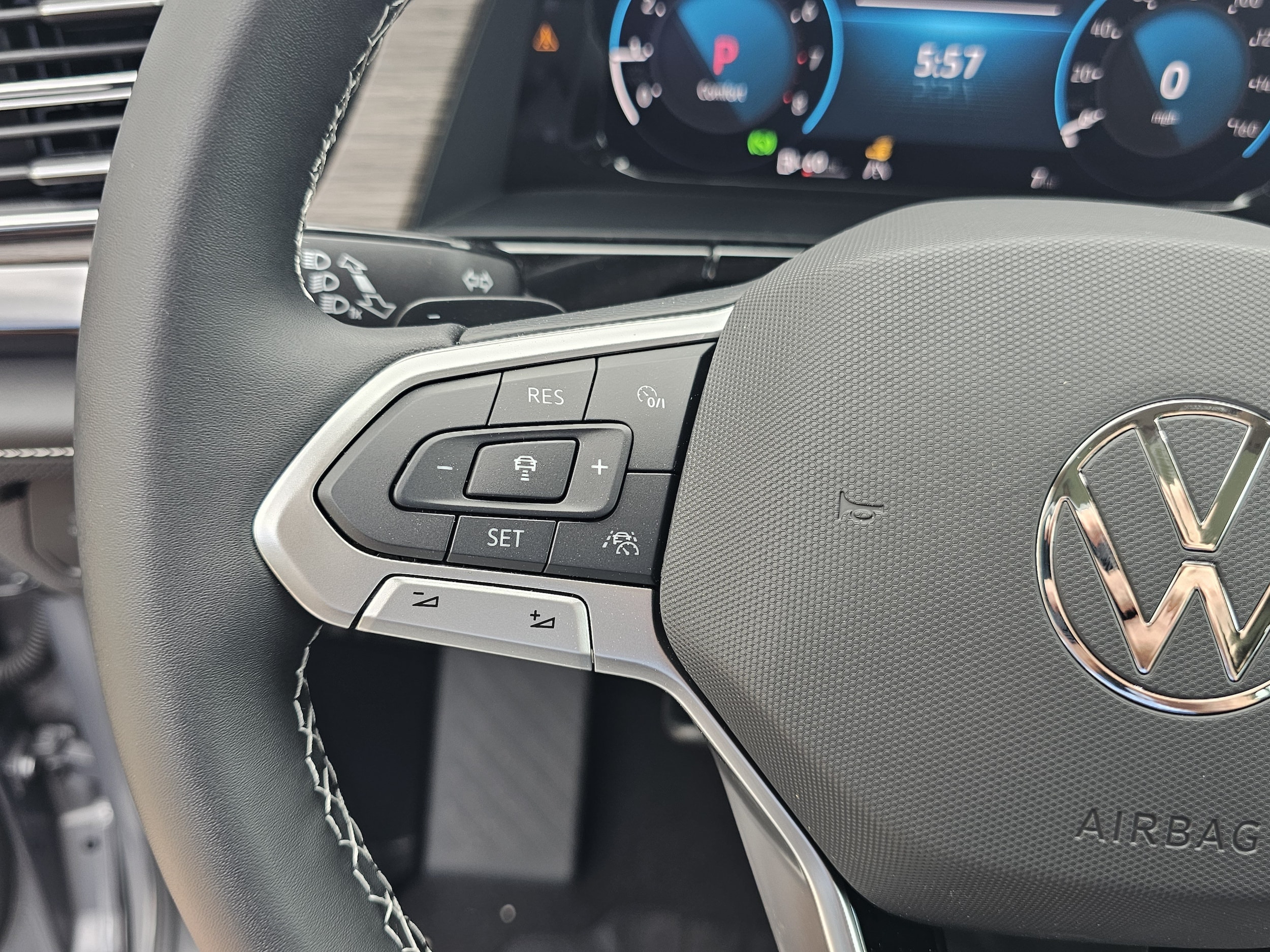 2025 Volkswagen Atlas SEL - Photo 23