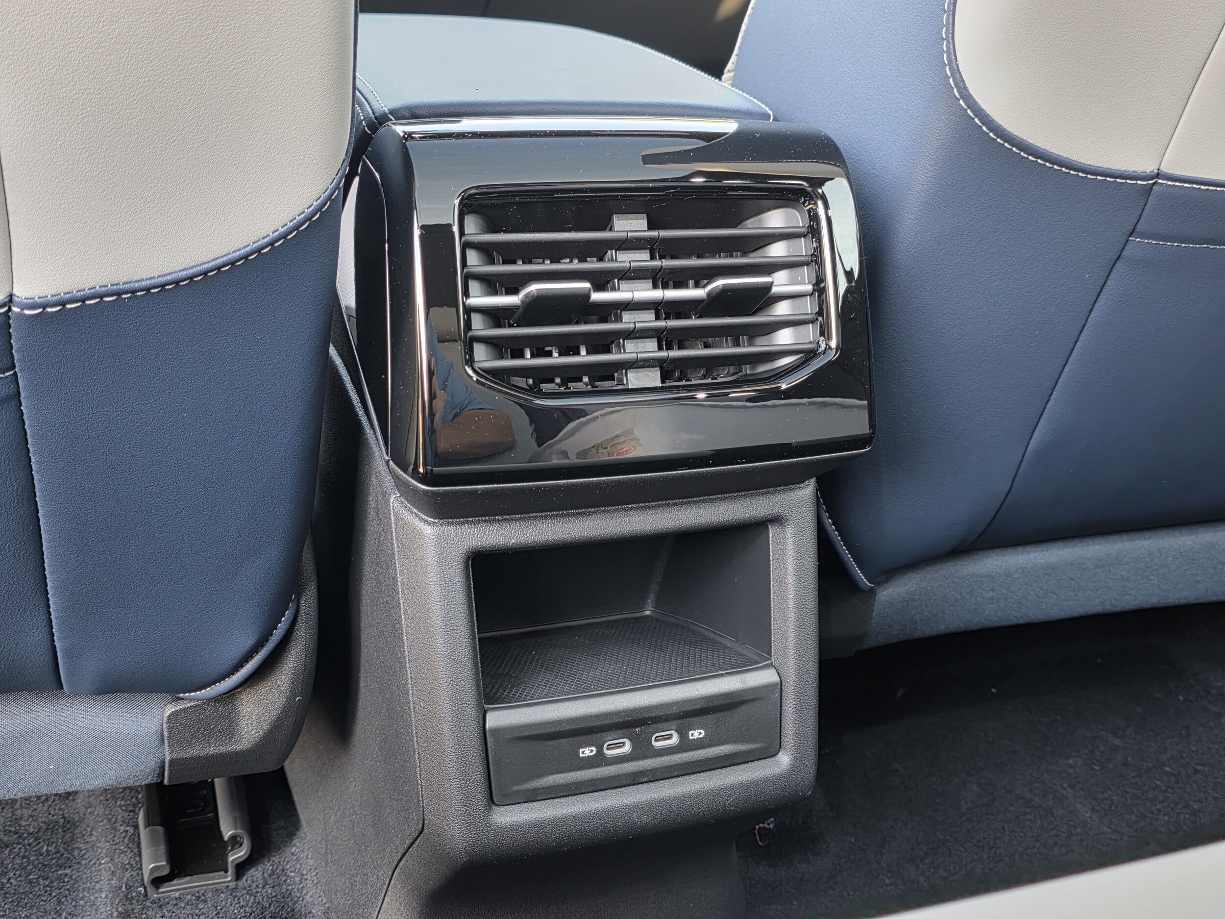 2025 Volkswagen ID.4 PRO S - Photo 20