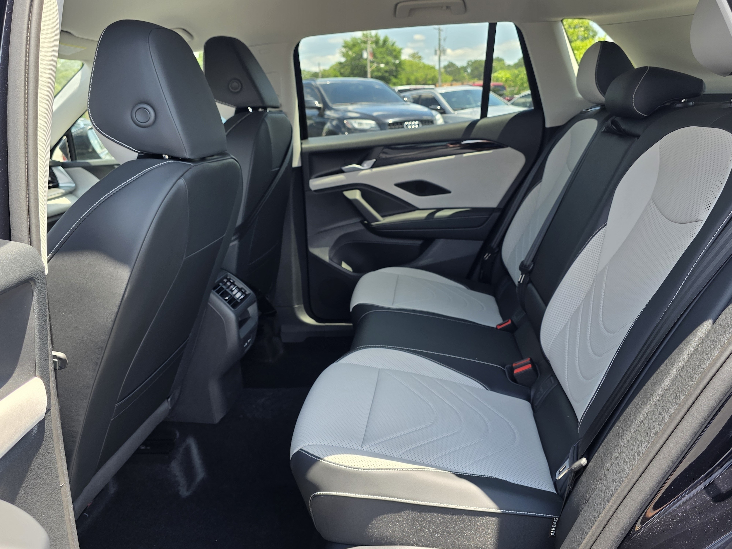 2026 Volkswagen Tiguan SE - Photo 20