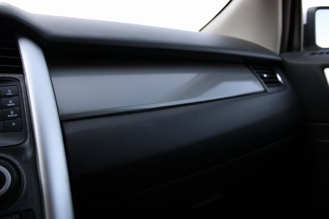 2013 Ford Edge SEL photo 2