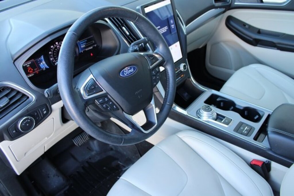 Used 2022 Ford Edge Titanium SUV