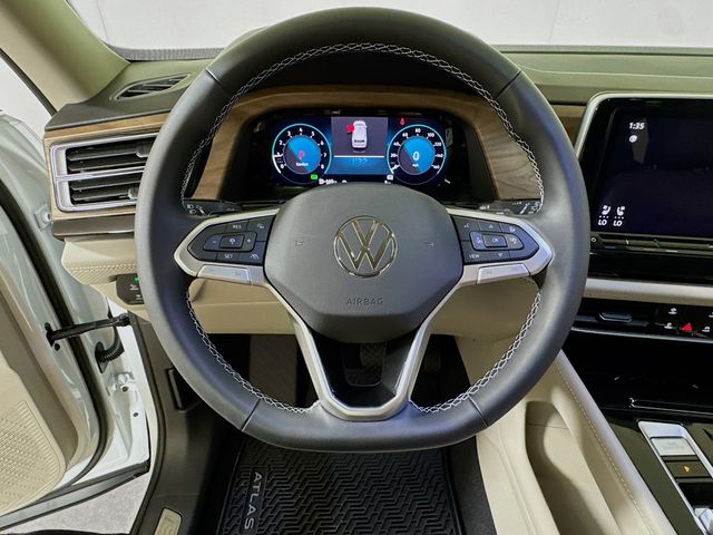 2026 Volkswagen Atlas SE w/Tech - Photo 6