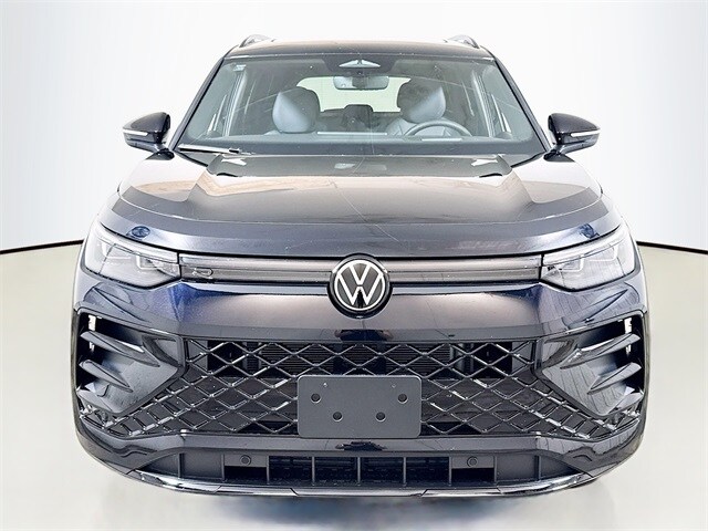 2025 Volkswagen Tiguan SE R-Line Black photo 2