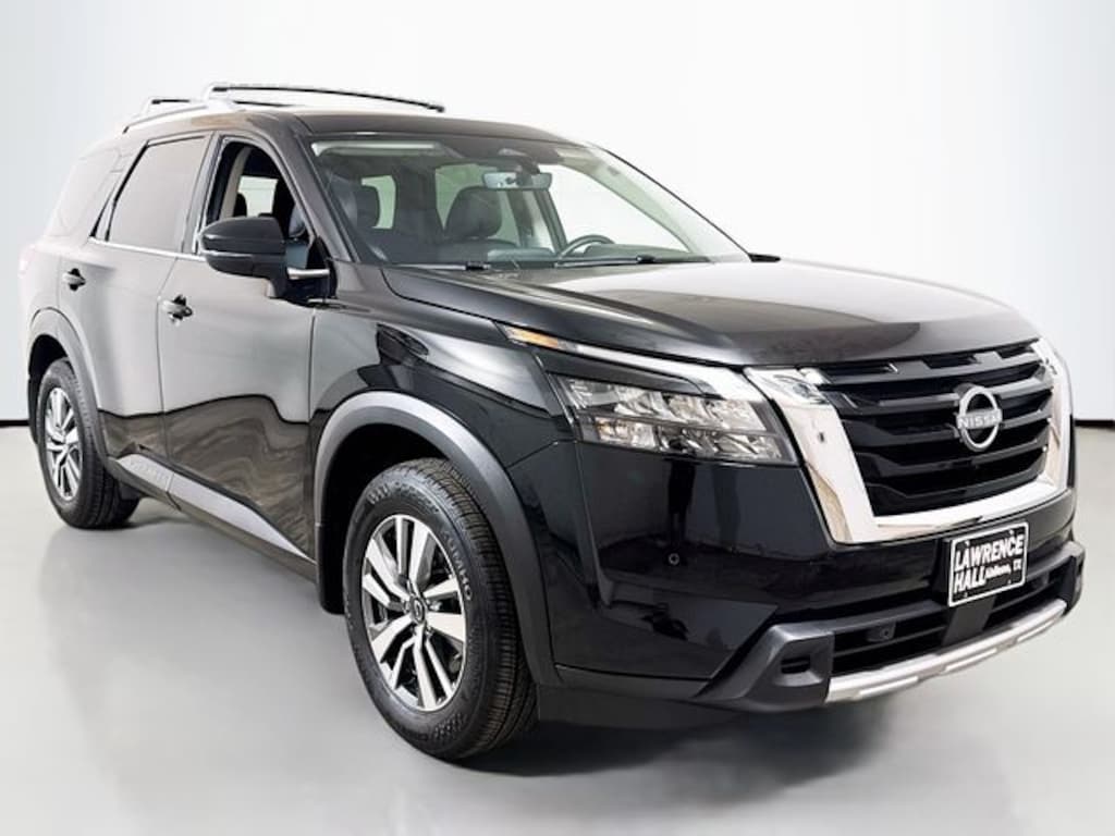 Used 2025 Nissan Pathfinder SL SUV