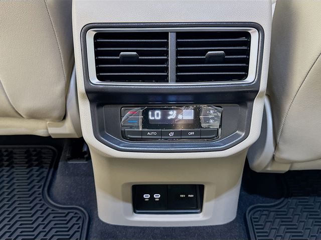 2026 Volkswagen Atlas SE w/Tech - Photo 14