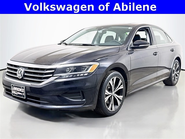 2021 Volkswagen Passat SE's photo