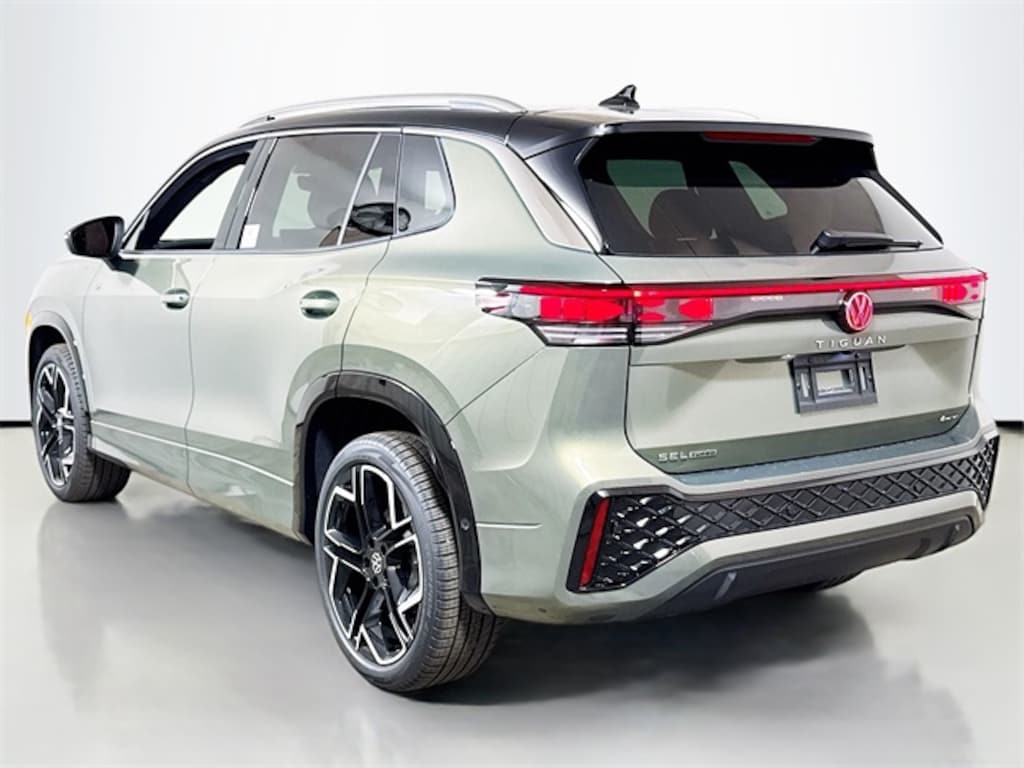 New 2026 Volkswagen Tiguan 2.0T SEL R-Line SUV