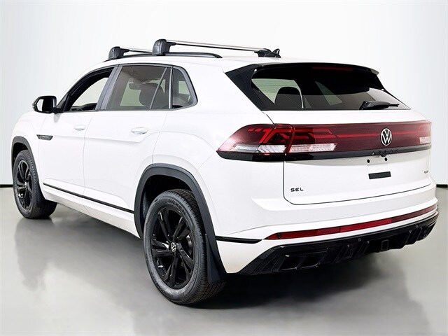 2026 Volkswagen Atlas Cross Sport SEL R-Line photo 3