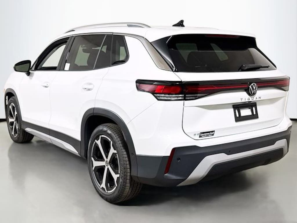 New 2026 Volkswagen Tiguan 2.0T SE SUV