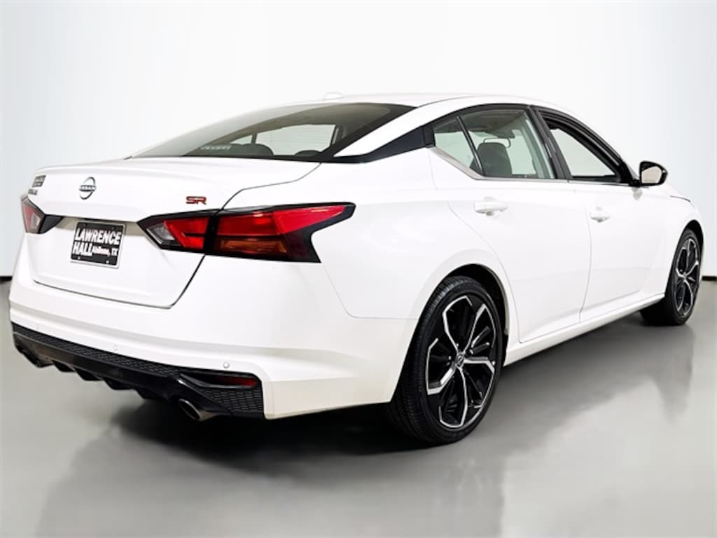 Used 2024 Nissan Altima 2.5 SR Sedan
