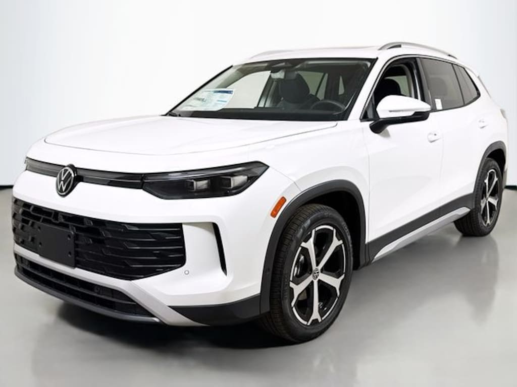 New 2026 Volkswagen Tiguan 2.0T SE SUV