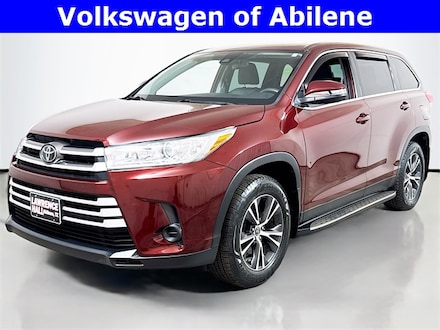 2019 Toyota Highlander LE I4 SUV