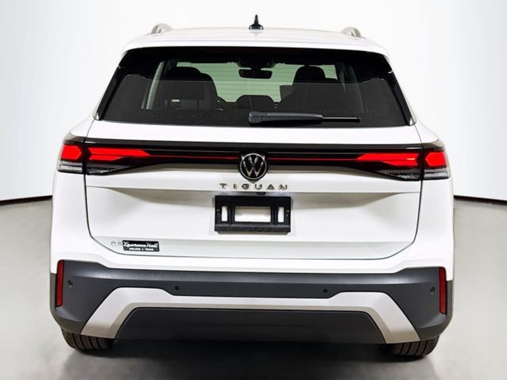 New 2026 Volkswagen Tiguan 2.0T SE SUV