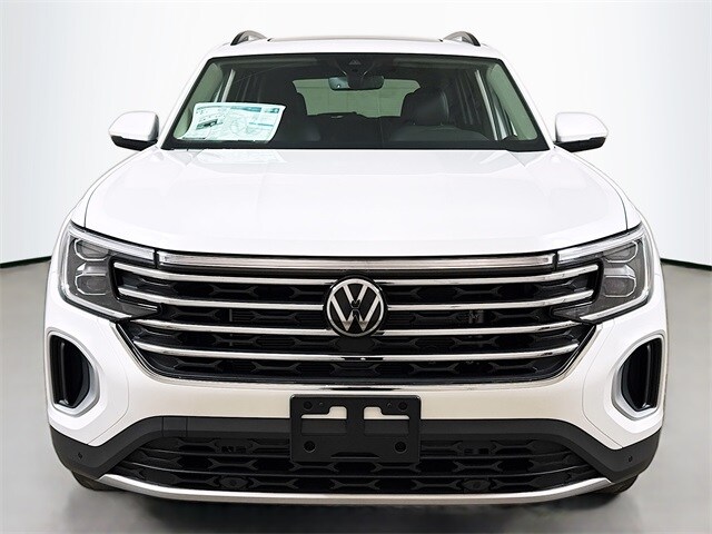 2026 Volkswagen Atlas SE Technology photo 2