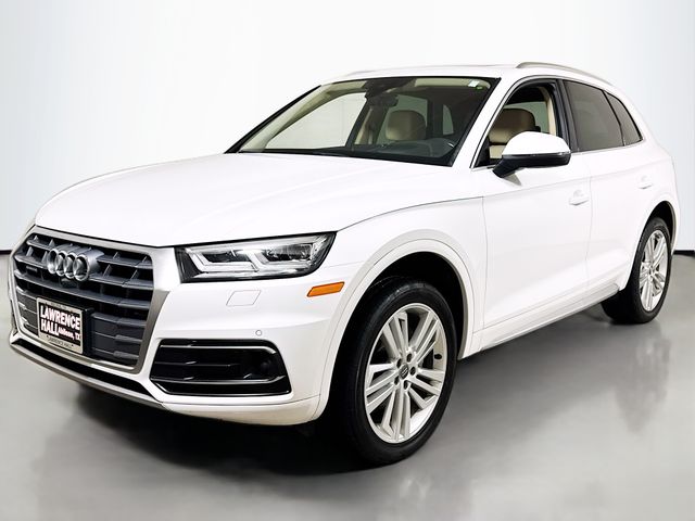 2018 Audi Q5 2.0T quattro S tronic Prestige's photo