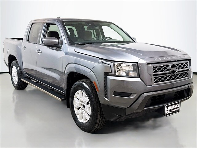 2022 Nissan Frontier SV photo 3